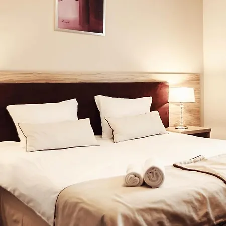 Mela Hotel 3*